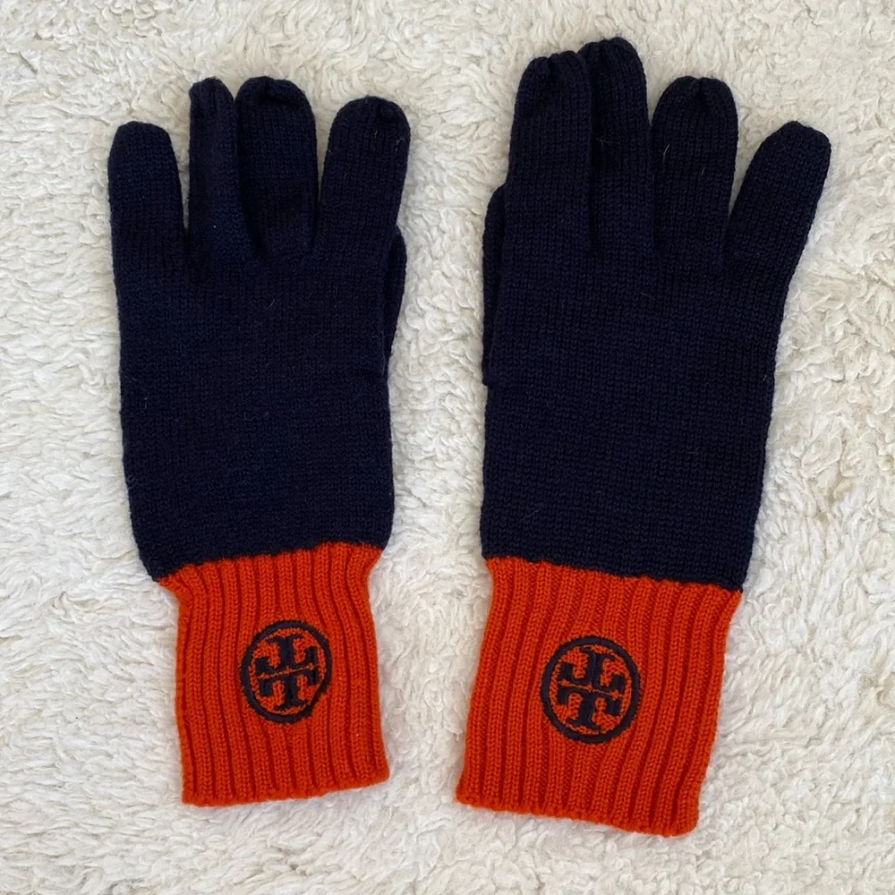 ❤️ Tory Burch Wool Knit Gloves NWOT